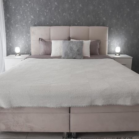 Stars Apartment Brasov Luaran gambar